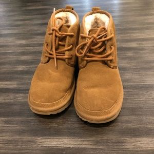 Ugg Neumal boot size 5 chestnut